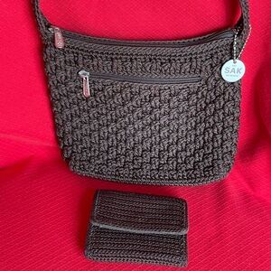 👜 Sak Crossbody/Shoulder Bag w/Matching Wallet. Dark Brown. 2-Pieces. 👜